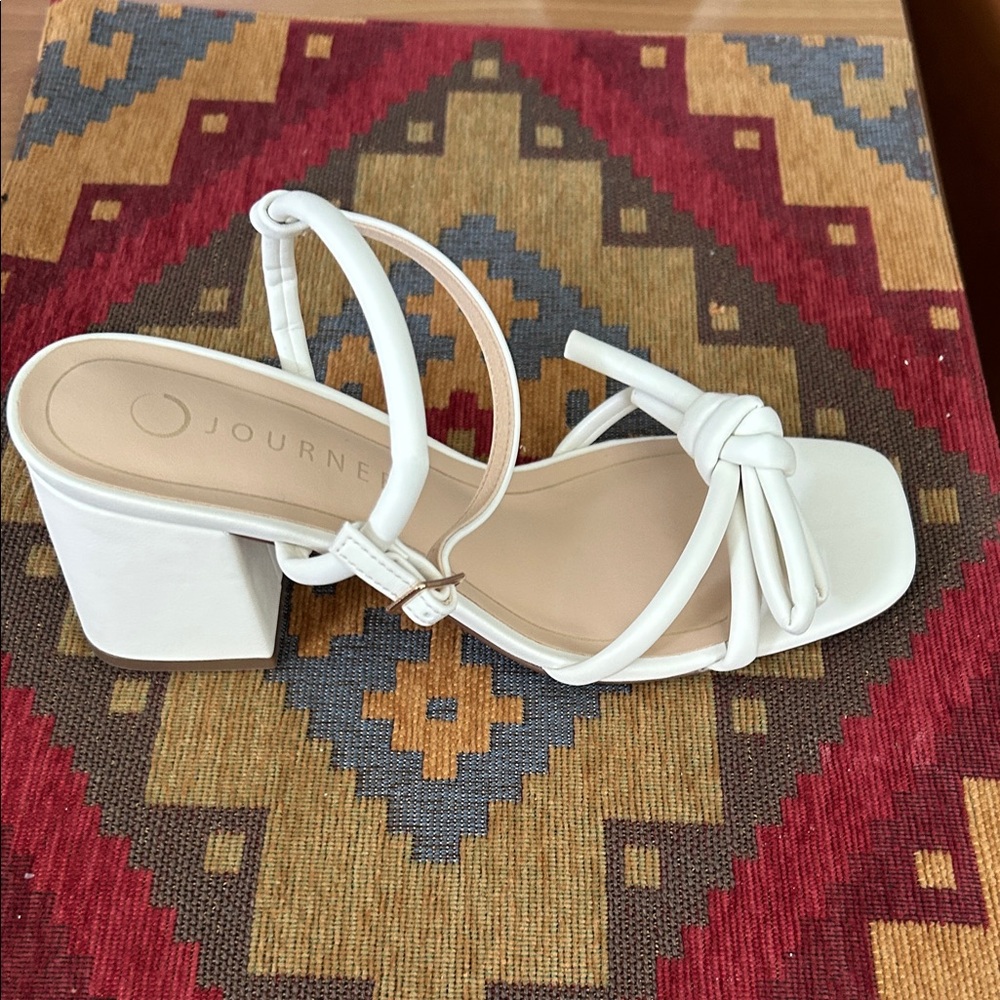 Journee Collection White Knot-Detail Block Heel Sandals